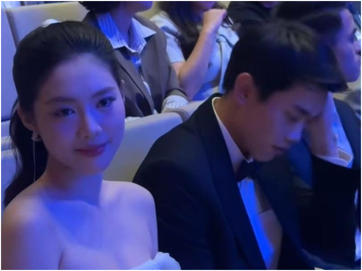 Hé lộ gia thế và học vấn khủng của mỹ nhân mang quân hàm thiếu úy “lọt top tìm kiếm” với Đình Bắc