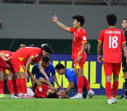 HLV Kim Sang-sik nghẹn ngào sau trận thua 0-3 trước U23 Trung Quốc: Nói rõ nguyên nhân khiến U23 Việt Nam gục ngã