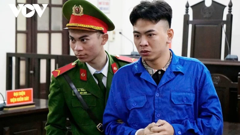 Vụ đánh người tại quán cà phê ở Hà Nội: “Tổng tài” Nguyễn Văn Thiên phủ nhận toàn bộ cáo buộc, lộ tình trạng sức khỏe đáng lo, liên tục nôn ói tại tòa