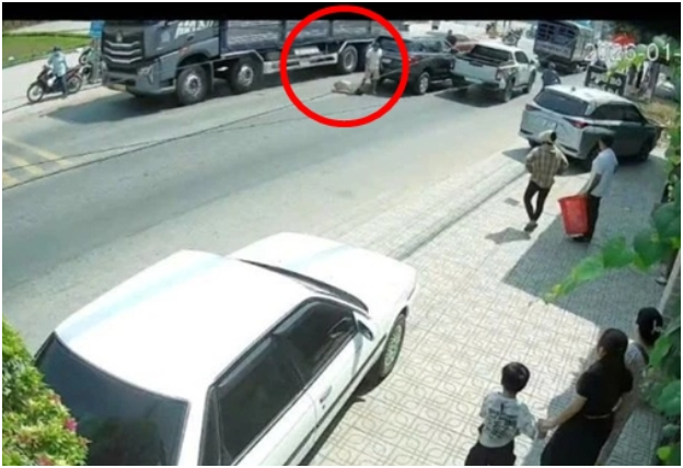 Đã rõ góc cam khác vụ chú tài xế bị đ:á:nh t:uv:ong ở Tây Ninh: Quá v:ô nh:ân đạ:o, không còn tính người, rất b:ức x:úc